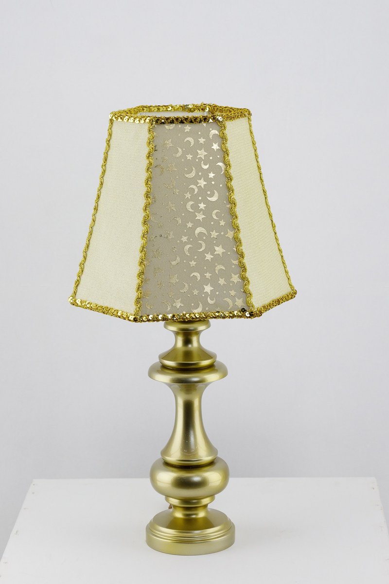 Victorian fairy table lamp golden-beige fabric with pattern and wood lamp base - โคมไฟ - วัสดุอื่นๆ สีทอง