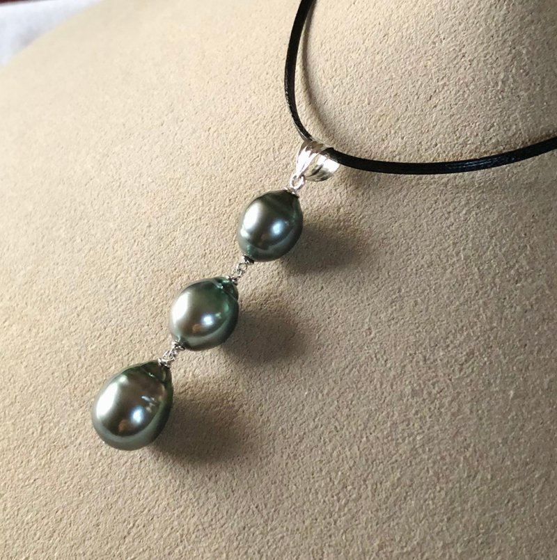 Tahitian pearl pendanttop  sea pearl Japan - พวงกุญแจ - ไข่มุก สีเขียว