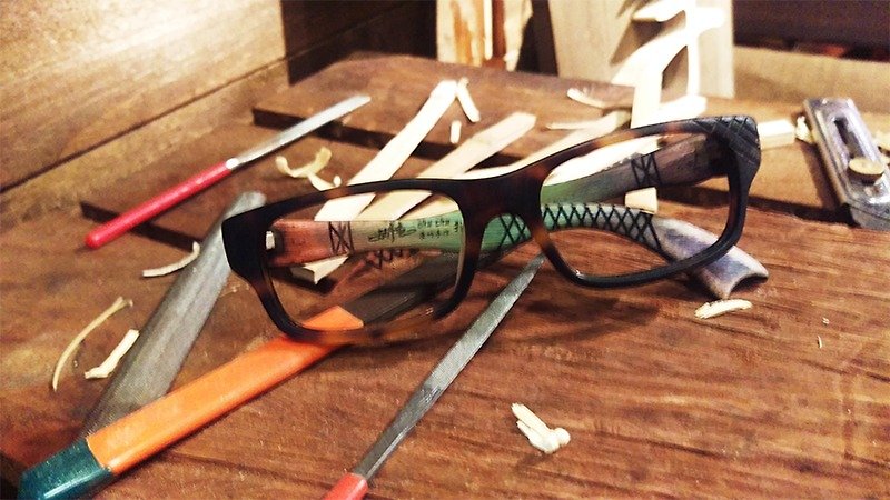 台湾手作りメガネ銀スケール[]鯉ビッグスプラッシュアートワークのタッチ技術の美学のアクション映画 - 眼鏡・フレーム - 竹製 多色