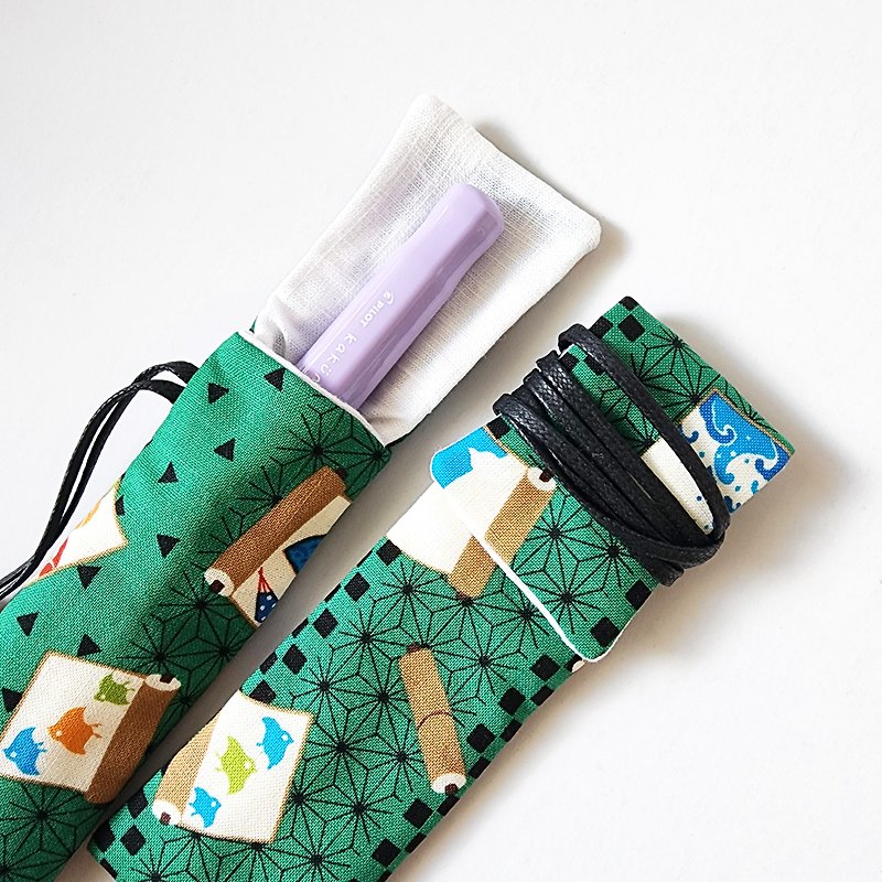 Fountain pen sleeve-Green dragonfly print, Fabric Fountain Pen Holder - กล่องดินสอ/ถุงดินสอ - ผ้าฝ้าย/ผ้าลินิน สีเขียว