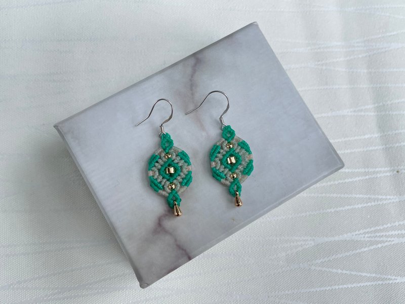 *220428 Macrame South American Wax wire earrings - ต่างหู - เครื่องประดับพลอย สีเขียว