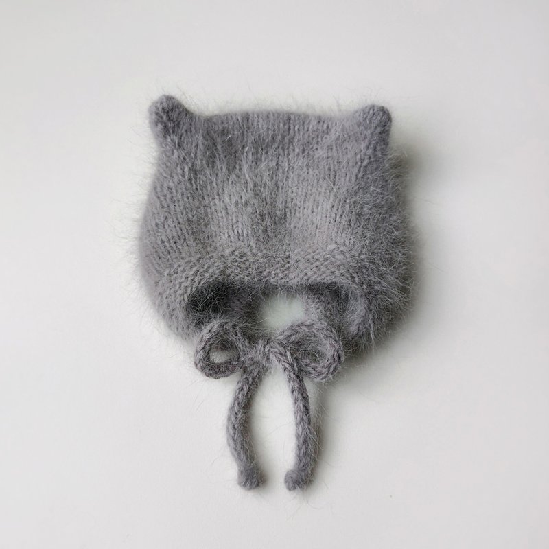 Baby hat. Baby bonnet. Hand knitted kitten bonnet. Kitty Kat hat. Vintage Bonnet - 嬰兒帽子/髮帶 - 羊毛 灰色
