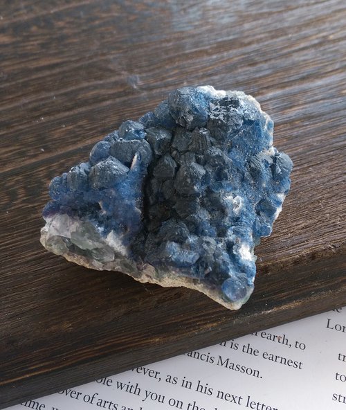 鉱物商店】青い蛍石、内モンゴル産 鉱物商店】青い蛍石、内モンゴル産