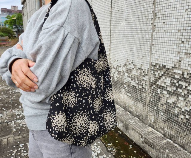 Japanese hot sale hobo bag