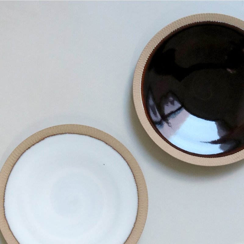 Koishiwarayaki Koishiwarayaki medium dish  20 cm  pancake dish  candy glaze  whi - Plates & Trays - Pottery White