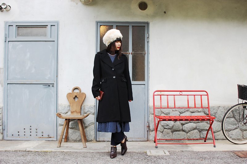 F3009[Vintage外套]{義大利製裏標}Wool Coat in Black黑色羊毛舒適材質質感毛料大衣外套(Made in Italy) - 外套/大衣 - 羊毛 黑色