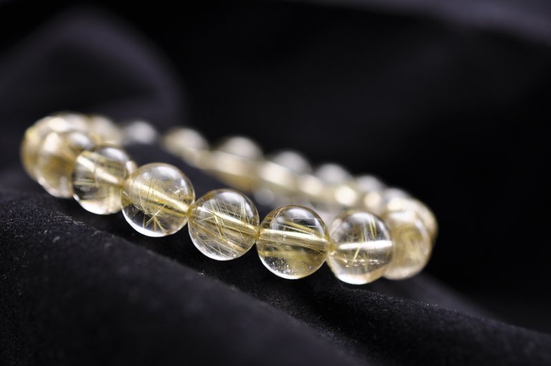 Strictly selected items | Golden Blonde Crystal Bracelet 10mm+ Stone of Wealth, Main Wealth, Popularity, Health and Avoiding Evil - สร้อยข้อมือ - คริสตัล สีทอง