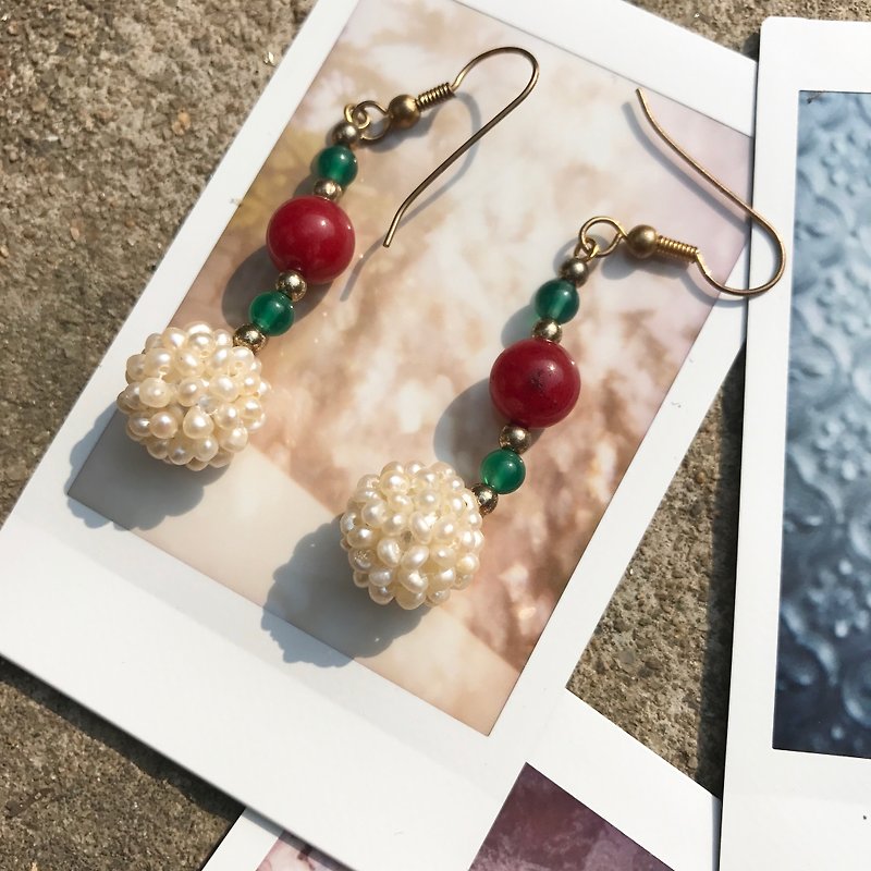 【Lost and find】Ethnic style natural stone pearl earrings - ต่างหู - เครื่องเพชรพลอย หลากหลายสี