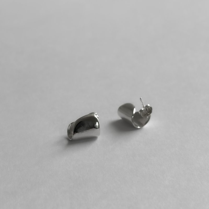 耳環 W:p02 (sv925)スターリングシルバーピアス　×２ - 耳環/耳夾/耳骨夾 - 其他金屬 