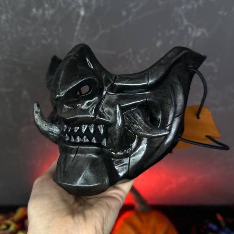 Oni Half mask: Black Metallic, Japanese Warrior mask, Samurai Mempo Mask Damaged - 口罩/口罩收納套 - 樹脂 黑色