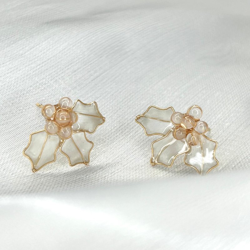 【Silver-White Holly x Tanzanite - Crystal Flower Earrings】December Birth Flower, Birthstone, Everyday Blossoms - ต่างหู - เรซิน 