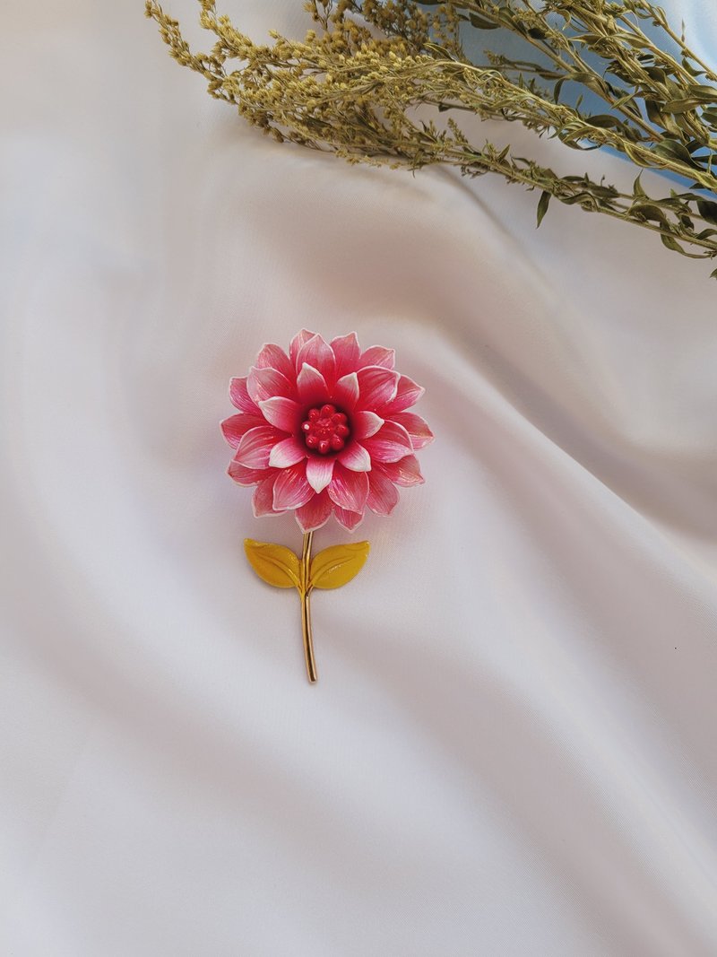 美國西洋古董飾品 / 1960's 漸層桃粉塑料花黃色釉質葉胸針/別針 古董首飾 - 胸針 - 其他材質 