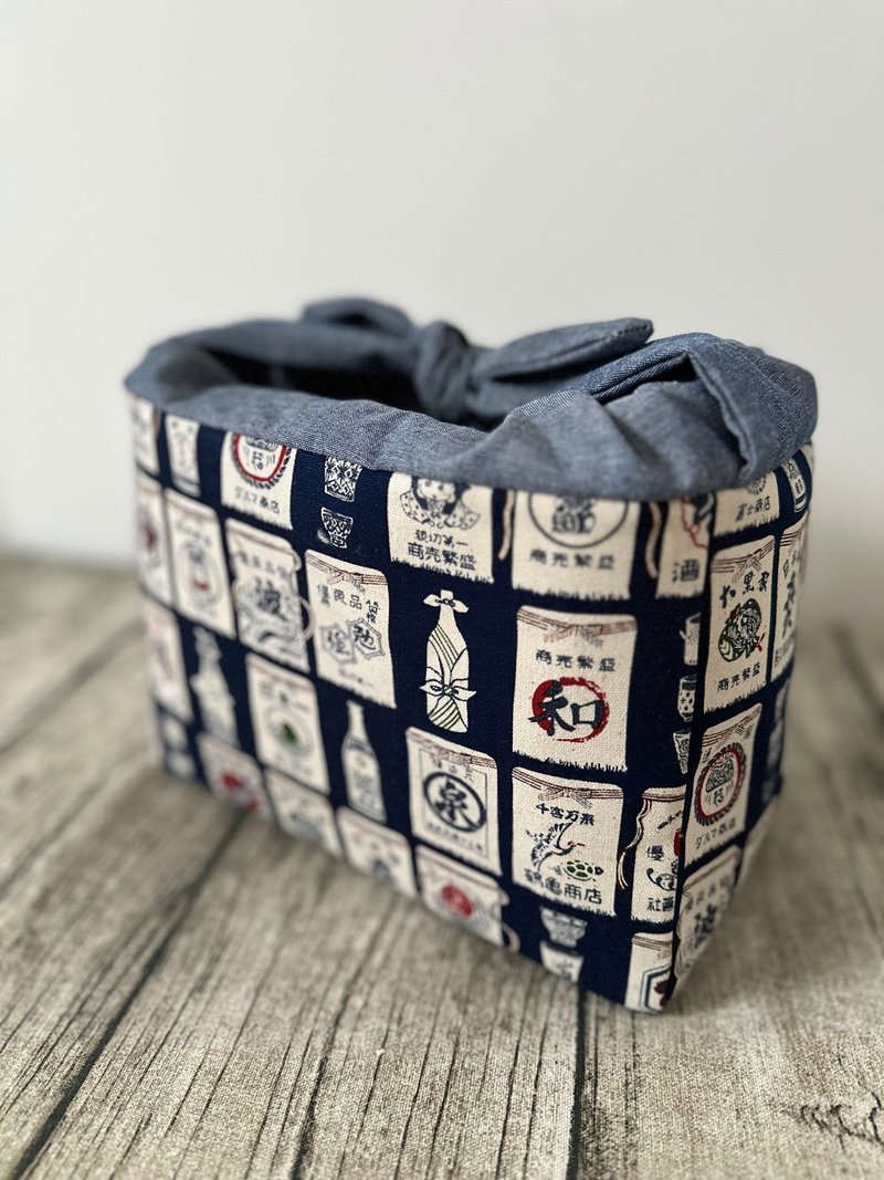 Handmade lunch box bag vintage japanese poster - Handbags & Totes - Cotton & Hemp Blue