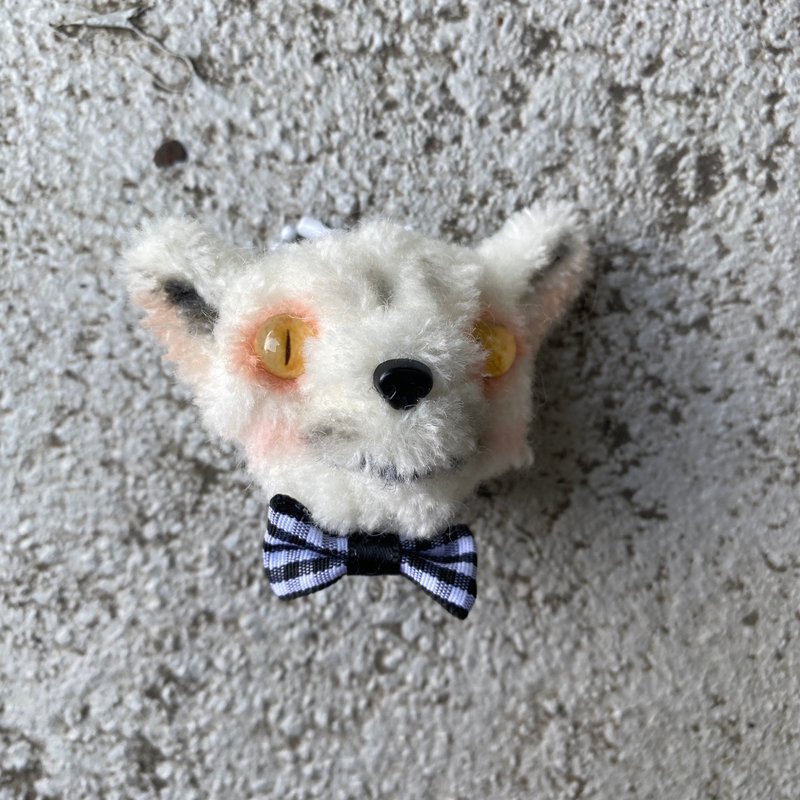 White fox head pendant 4cm-hair root twist stick handmade/doll pet doll - Other - Other Materials White