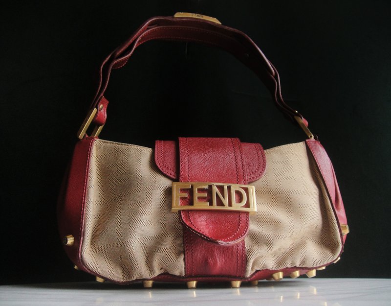 輝煌年代 OLD ERA _早期二手老包義大利製FENDI手提包肩背包 - 側背包/斜背包 - 其他材質 