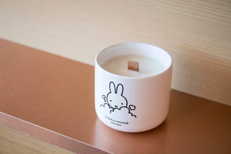 【Pinkoi x miffy 】 Bathing miffy / light soapy / scented soy candle - Candles & Candle Holders - Wax White