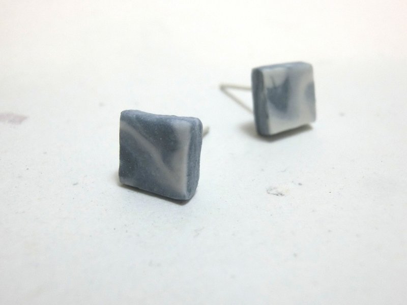 石下 / 藍色 陶瓷 正方形 雲石紋 白瓷 耳環 一對 - 耳環/耳夾 - 陶 藍色