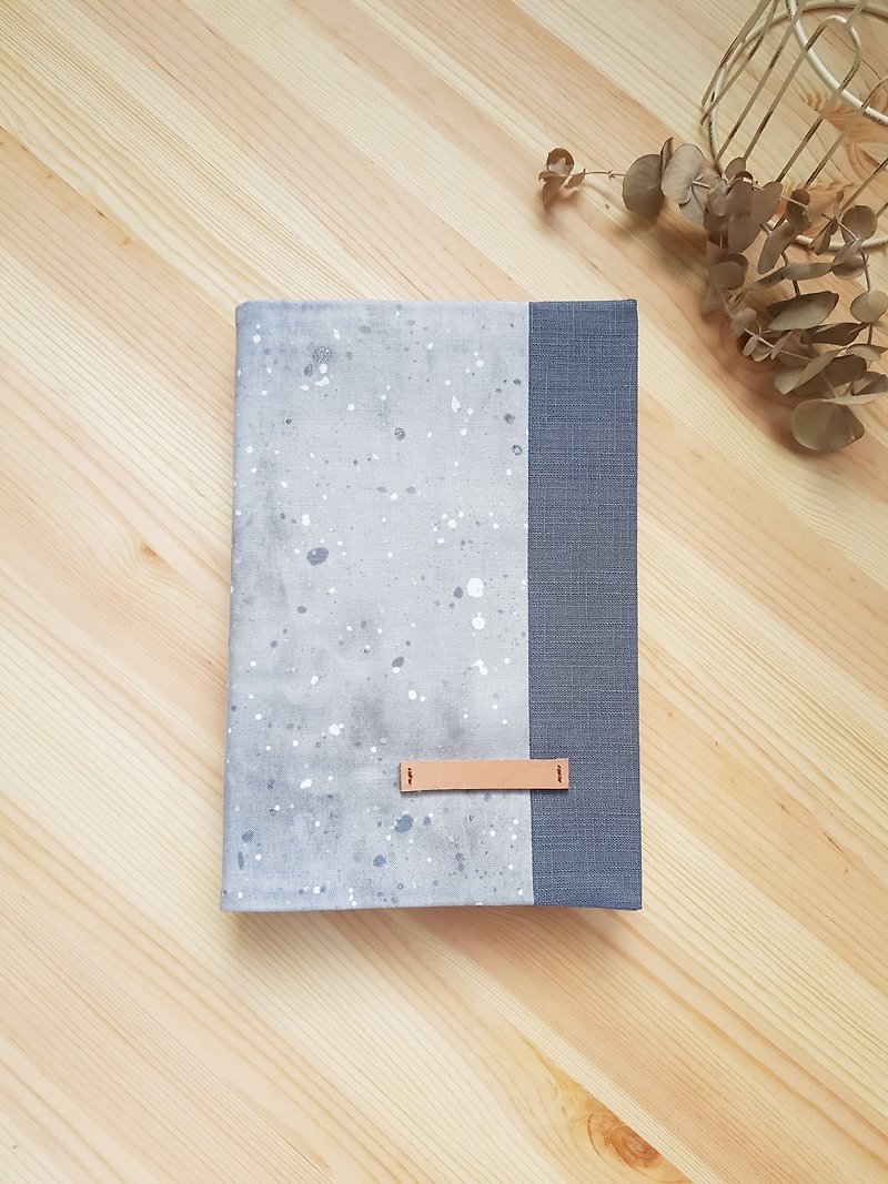 A5 / 25K cloth book clothing adjustable book cover (left turn) - Notebooks & Journals - Cotton & Hemp Gray