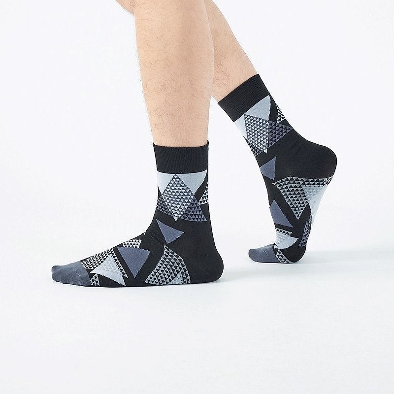 三稜鏡/黑(M、L)-MIT設計中筒襪 - 襪子 - 棉．麻 黑色