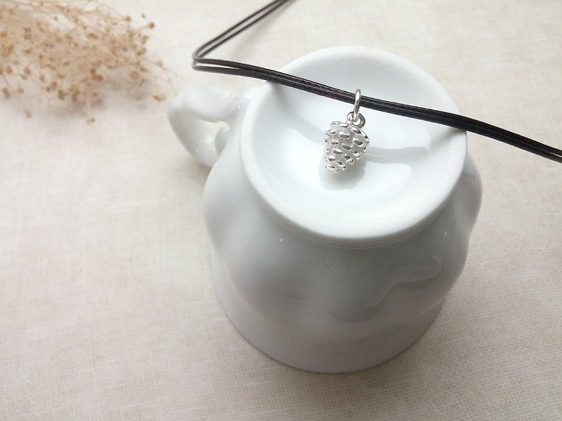 Handmade x necklace s925 sterling silver silver pine cone acorn acorn plain plain wax rope thin line - สร้อยคอทรง Collar - วัสดุอื่นๆ สีเทา