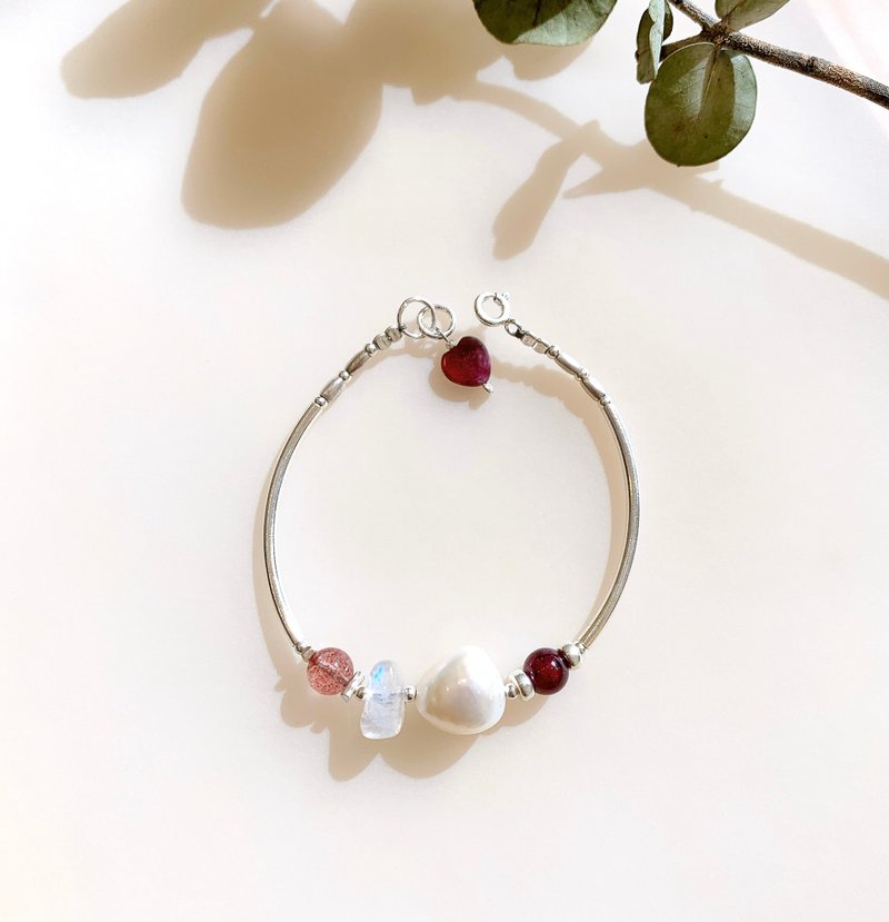 Ops Pearl Garnet bracelet-草莓晶/銀/石榴石/月光石/珍珠/禮物 - 手鍊/手環 - 寶石 紅色