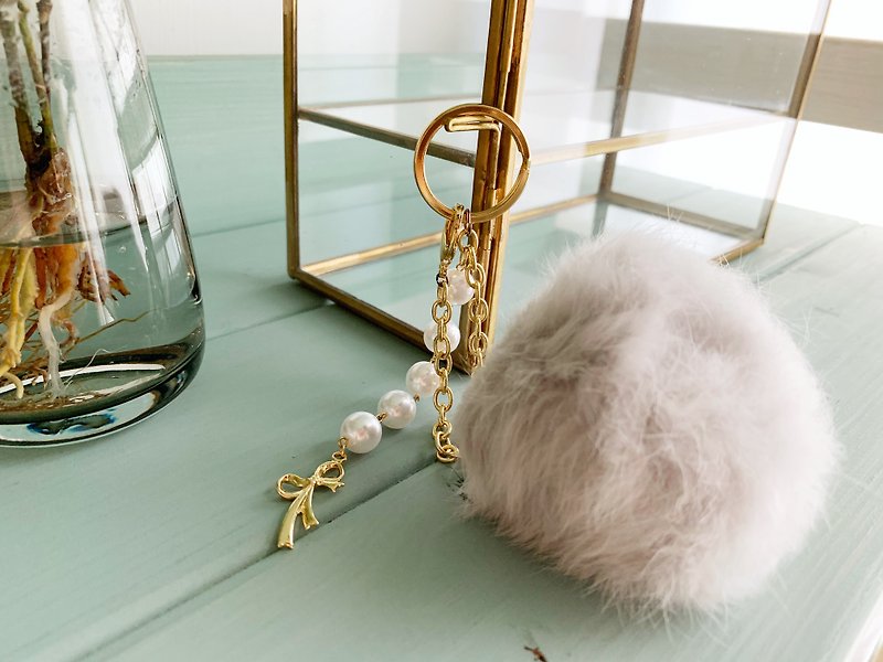 Fluffy fur and elegant pearl beads bag charm - Other - Other Materials Gray