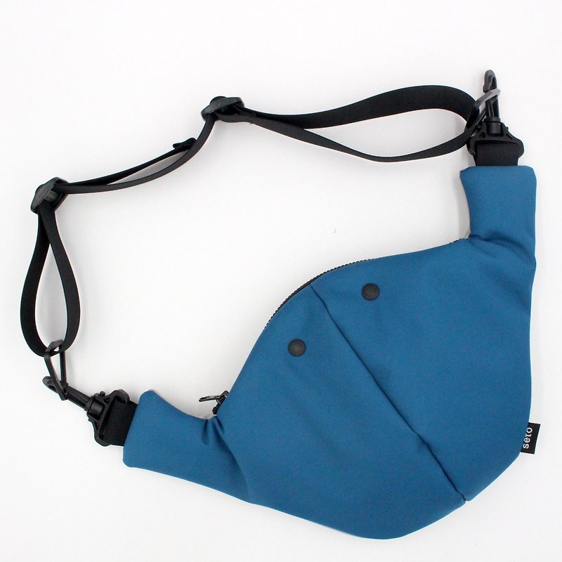 seto / creature bag / Middle / Chu-sagari / Blue Light-gray - Messenger Bags & Sling Bags - Polyester Blue