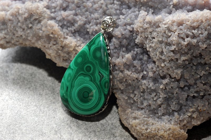 孔雀石墜/ 礦石/飾品/驅除負能量/調節/舒緩/2 - 項鍊 - 半寶石 