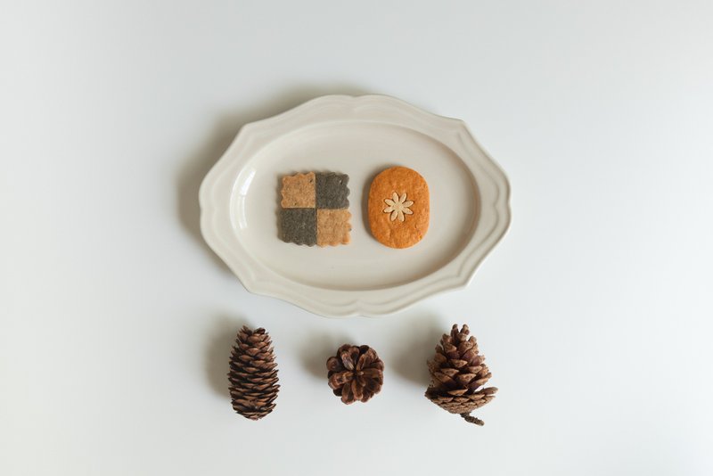 餅乾迷你盒(芝麻蜂蜜餅乾與紅椒乳酪餅乾) - 手工餅乾 - 新鮮食材 