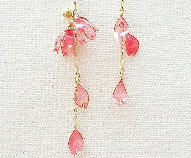 bellflower cherry pierced earrings or clip-on earrings - Shop hina workshop  Earrings & Clip-ons - Pinkoi