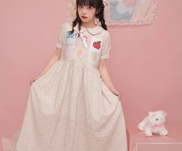 ヴィンテージの子供っぽい人形の襟の手作りパッチワークドレス