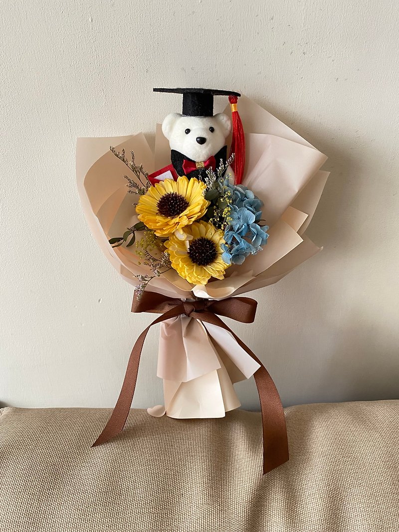 Graduation bouquet.Sunflower bouquet.Graduation ceremony.bouquet - ช่อดอกไม้แห้ง - พืช/ดอกไม้ หลากหลายสี