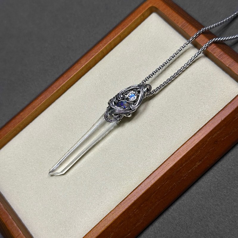 Boulderback Opal Moonstone Crystal Column Necklace in Sterling Silver - สร้อยคอ - คริสตัล ขาว