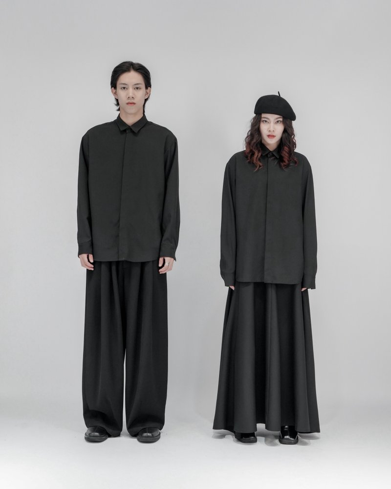MUKK DESIGN 隱藏釦小劍領襯衫 - 男襯衫/休閒襯衫 - 聚酯纖維 黑色