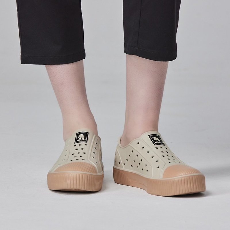 moz Swedish moose two-color hole biscuit water shoes (milk cap caramel oatmeal) the world's first comfortable and thick - รองเท้ากันฝน - วัสดุกันนำ้ สีกากี