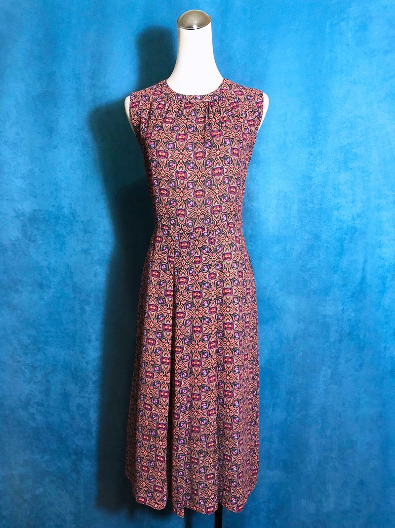 Totem Long Sleeveless Vintage Dress/ Bring Back VINTAGE Abroad - One Piece Dresses - Polyester Multicolor