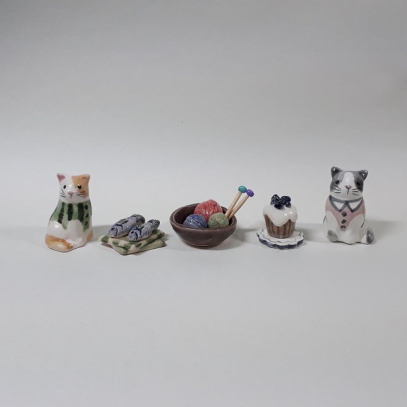 cat miniature set #2 ceramic doll cute gift dollhouse deco - Pottery & Ceramics - Porcelain Multicolor