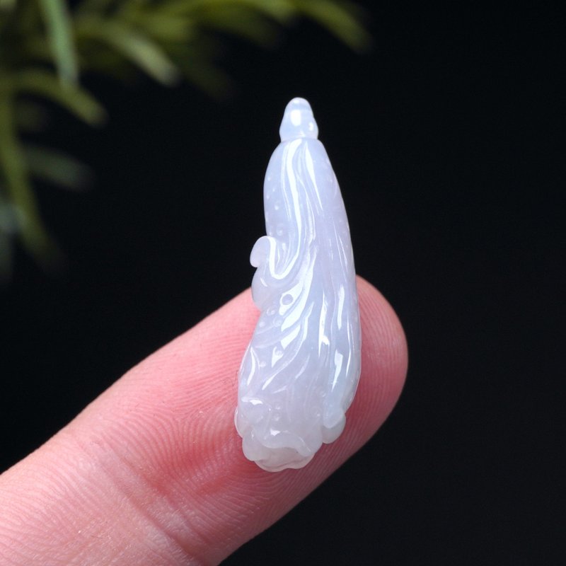 【財を招く】アイスジェイド 白菜の精巧彫刻ネックレス | 天然ミャンマー産ジェイダイト（翡翠A貨） | ギフト - ネックレス - 翡翠 透明