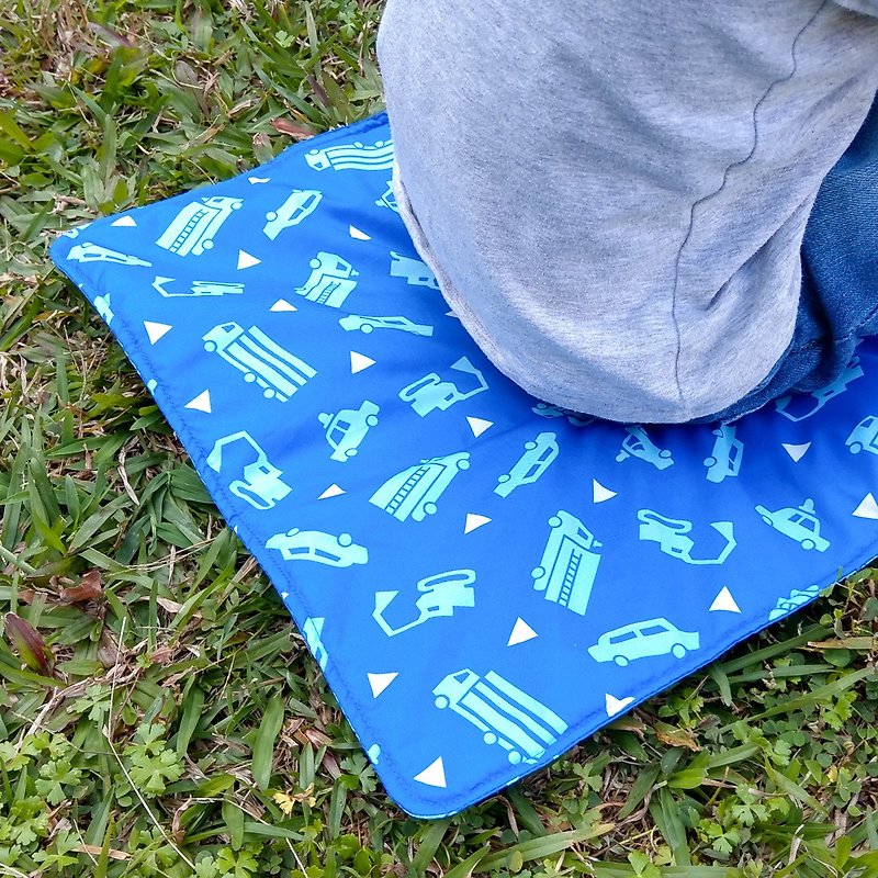 小車噗噗個人防水收納野餐椅墊 - 野餐墊/露營用品 - 防水材質 藍色