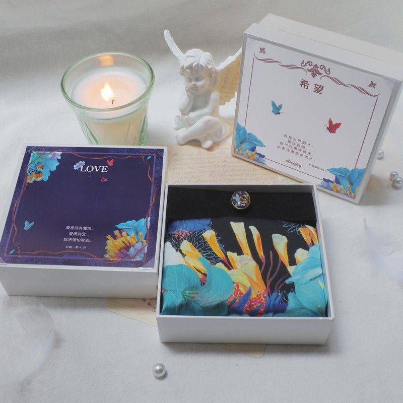 [Gift to express love]~Love and Hope series silk scarf and scarf button gift box set - Scarves - Other Materials 