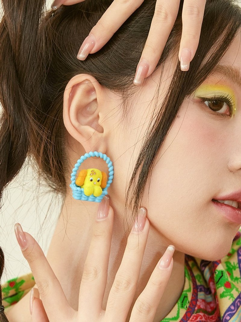 アウトレット品 フラワーバスケットおもちゃ子犬イヤリング - 耳環/耳夾/耳骨夾 - 其他材質 