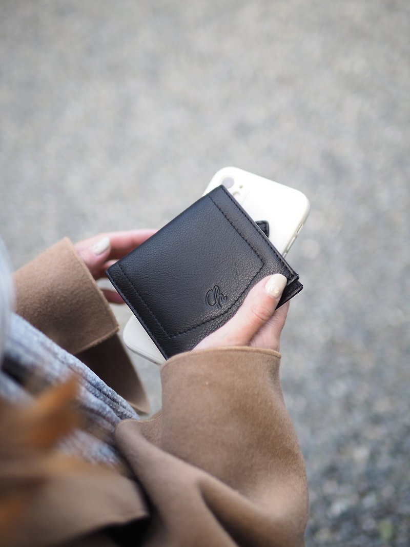 Hannah (Black) : Small leather short wallet, folded wallet, Mini wallet - กระเป๋าสตางค์ - หนังแท้ สีดำ