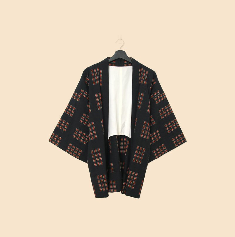 Back to Green-日本帶回羽織 紅綠格紋kb-54/vintage kimono - 女大衣/外套 - 絲．絹 