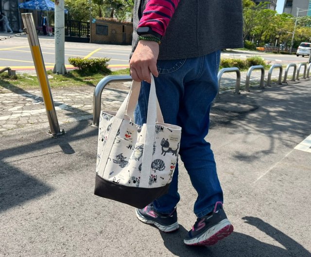 Lunch Boxes & Totes - Customizable