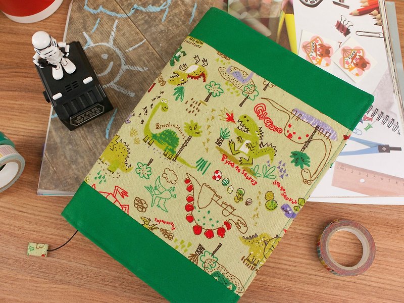 [Book] の clothing Limited A5 / 25K adjustable multi-function cotton clothes book / cloth slipcase -A hole Long / Green - Book Covers - Cotton & Hemp Green