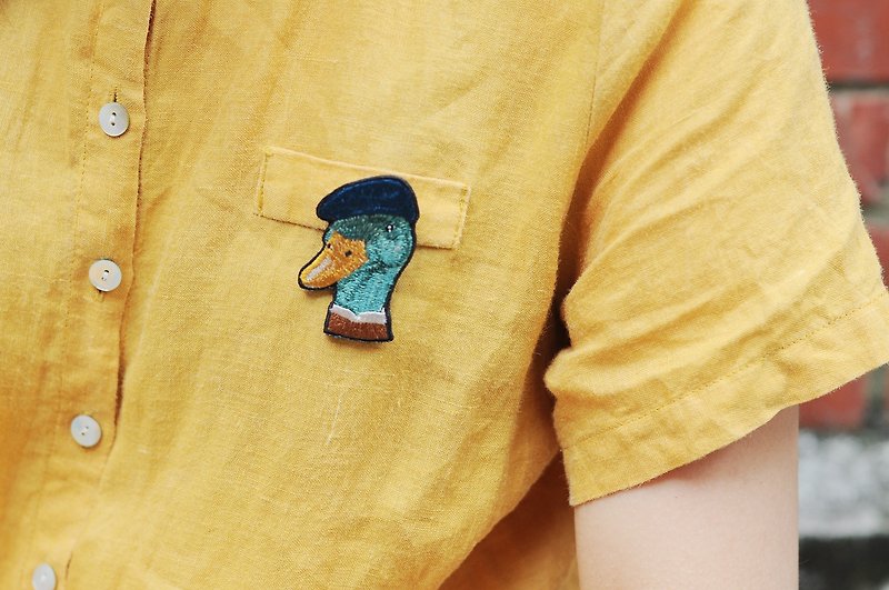 Mallard-Animal Embroidery Pin/Brooch Duck - เข็มกลัด - งานปัก สีเขียว