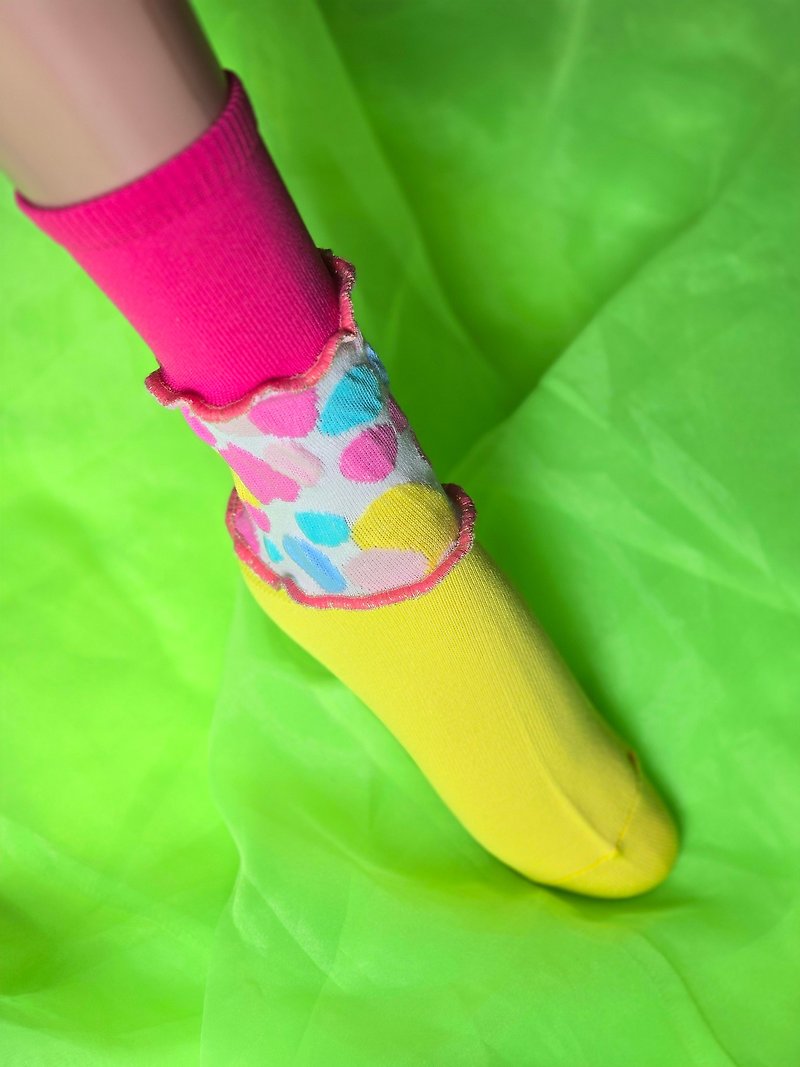 Pink x Yellow Polka Dots Colorful Mellow Socks Flashy Socks Unique Size 22.5-25 Women's Socks - ถุงเท้า - วัสดุอื่นๆ สีน้ำเงิน
