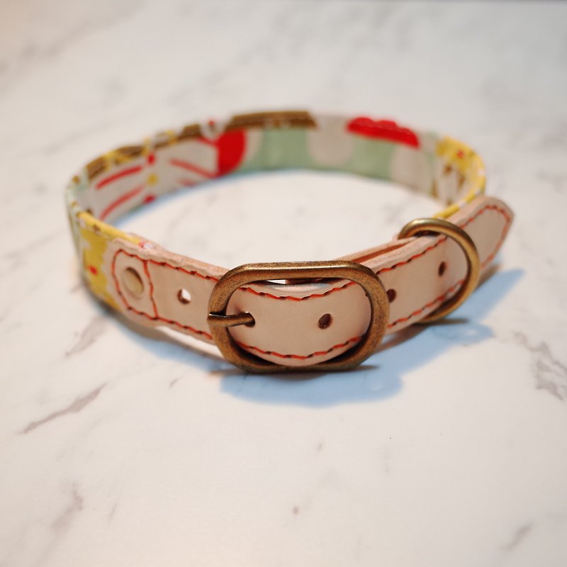 Dog collar No. L red and yellow forest dots and squares irregular Japanese cotton vegetable tanned leather can be attached to the leash can be purchased with a tag with a bell - Collars & Leashes - Cotton & Hemp 