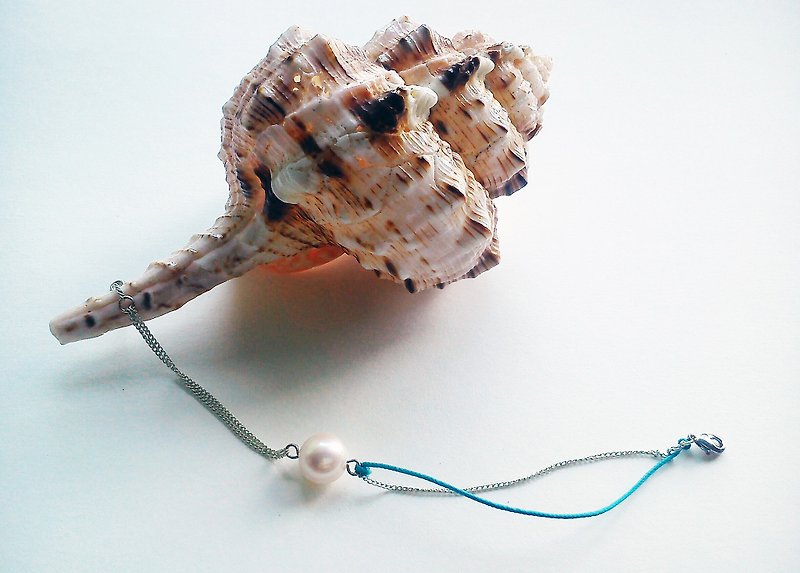 Sea Breeze series of in-house designed freshwater pearl bracelet - Bracelets - Other Metals Blue