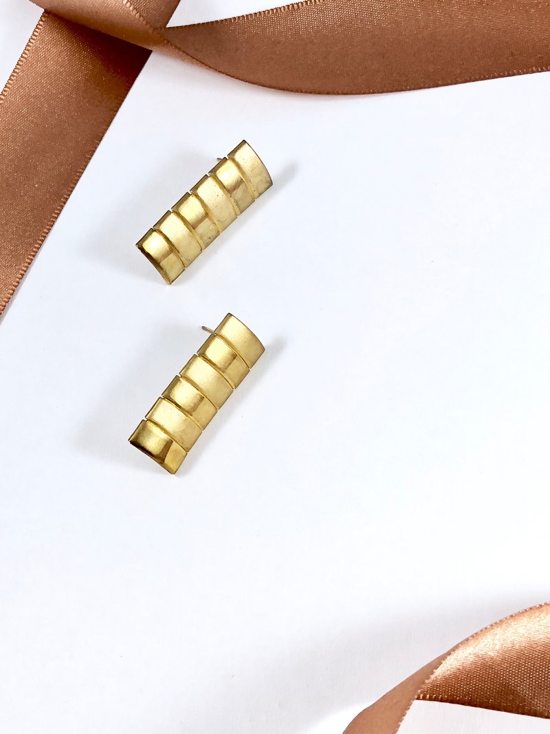 Vintage 70s Gold Chain Earrings - 耳環/耳夾/耳骨夾 - 貴金屬 金色
